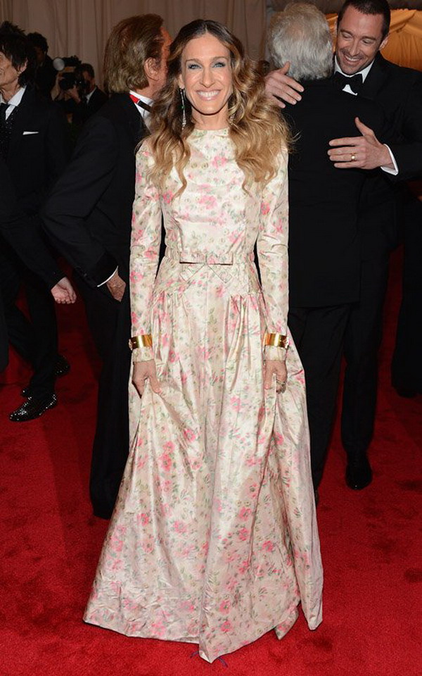 Latest Fashion Dress For You Sarah Jessica Parker Wear Valentino Sarah Jessica Parker Wear Valentino Prom Dress To Attend The 2017 Met Ball Costume Insute Gala Red Carpet