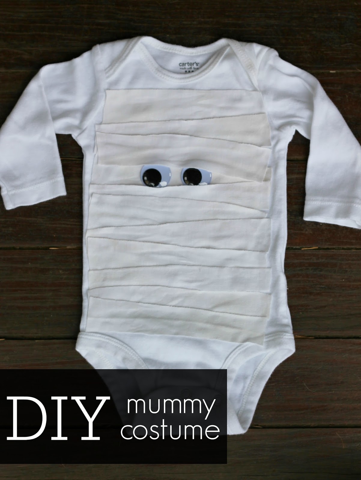 DIY Mummy Costume Carolina Charm
