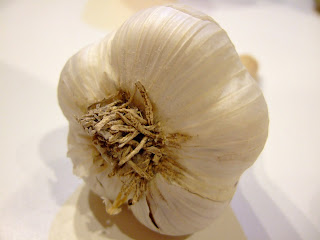garlic bulb, dried