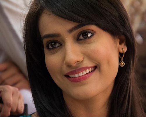 Zee Tv Serial Qabool hai Female Actress Zoeya hd wallpapers is now