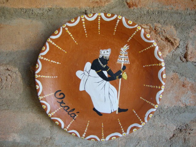 Orixás- pintados no prato de cerâmica