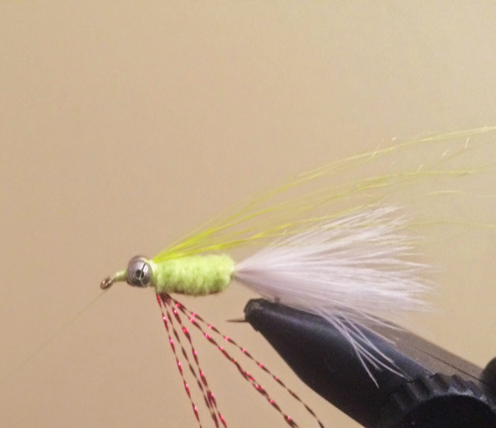 The Rogue Outdoors How to tie the Crappie Candy Fly