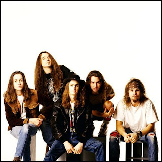 Mother Love Bone - Discografia Download Mother Love Bone - Discografia Download