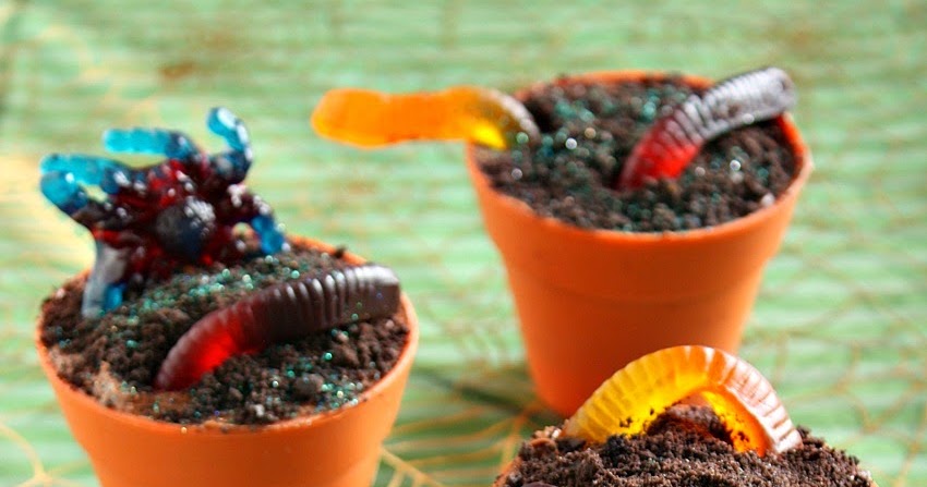 Vanilla Clouds and Lemon Drops Creepy Crawly 'Mud Pie