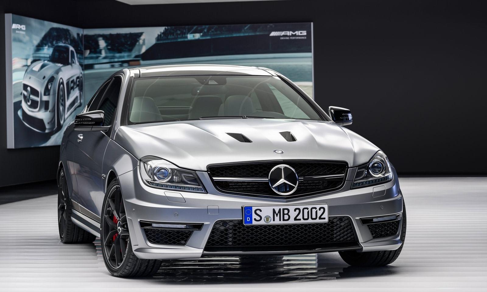 http://4.bp.blogspot.com/--YwUZ10YLJo/UQwhgGI_ekI/AAAAAAAADvE/XEpFMlvpRbM/s1600/Mercedes-Benz-C63-AMG-Edition-507-2014.jpg