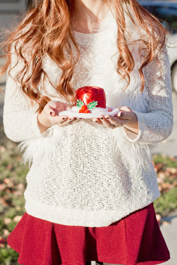 Outfit : Warm White & Maroon Christmas