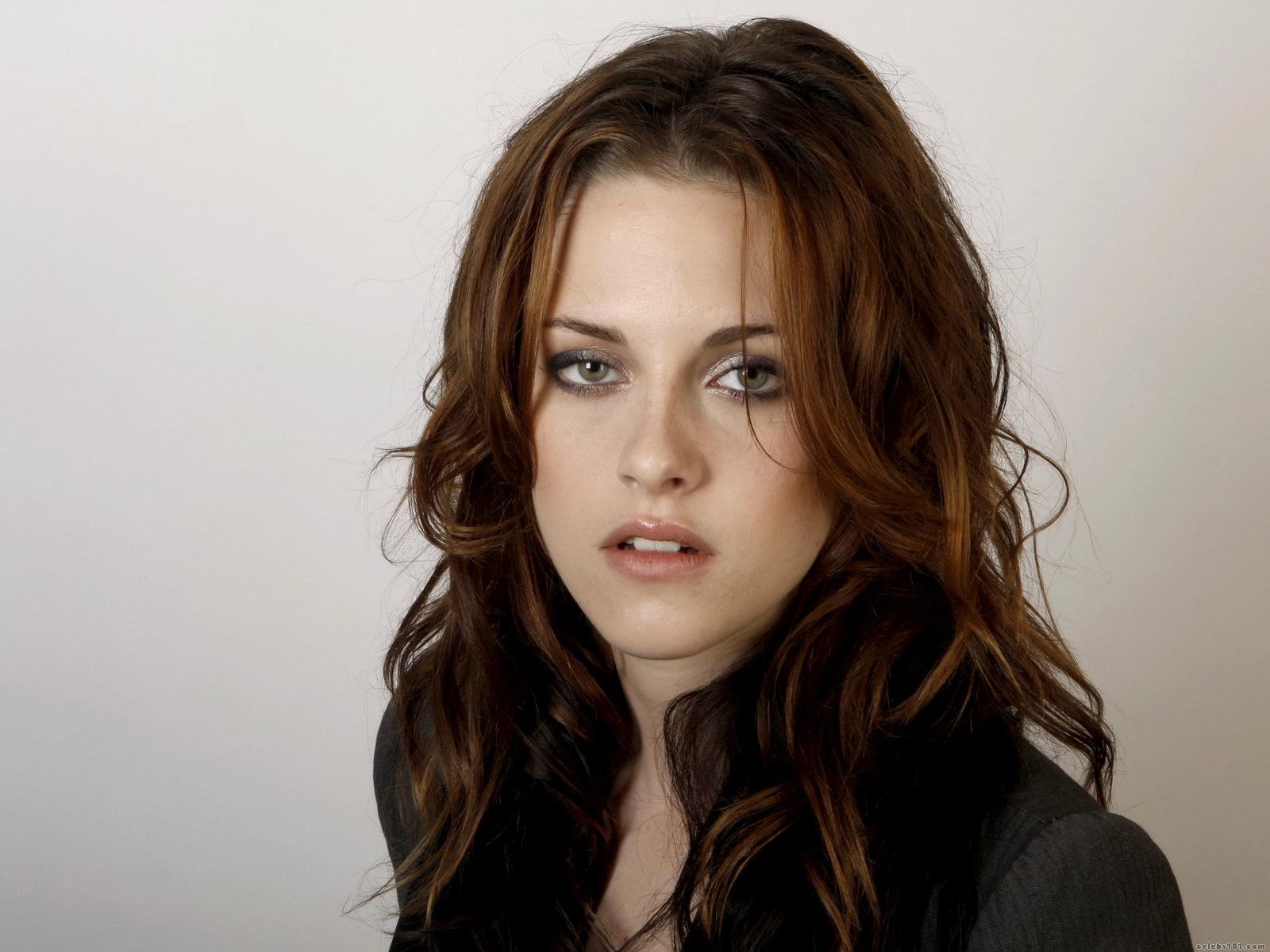 Download this Kristen Stewart Wallpapers picture Download this Kristen Stewart Wallpapers picture