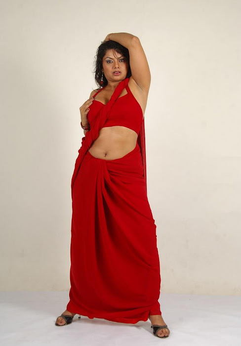 swathi varma ,armpit in red saree unseen pics