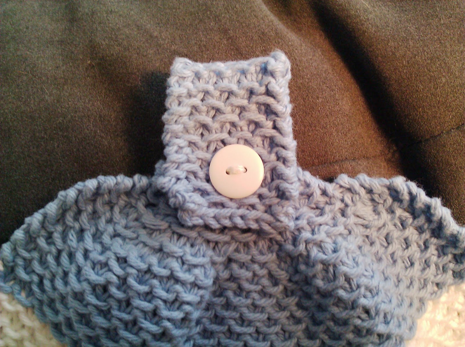 Dancing in the Rain: Knitting Pattern: Chinese Waves Button-Top Hand Towel