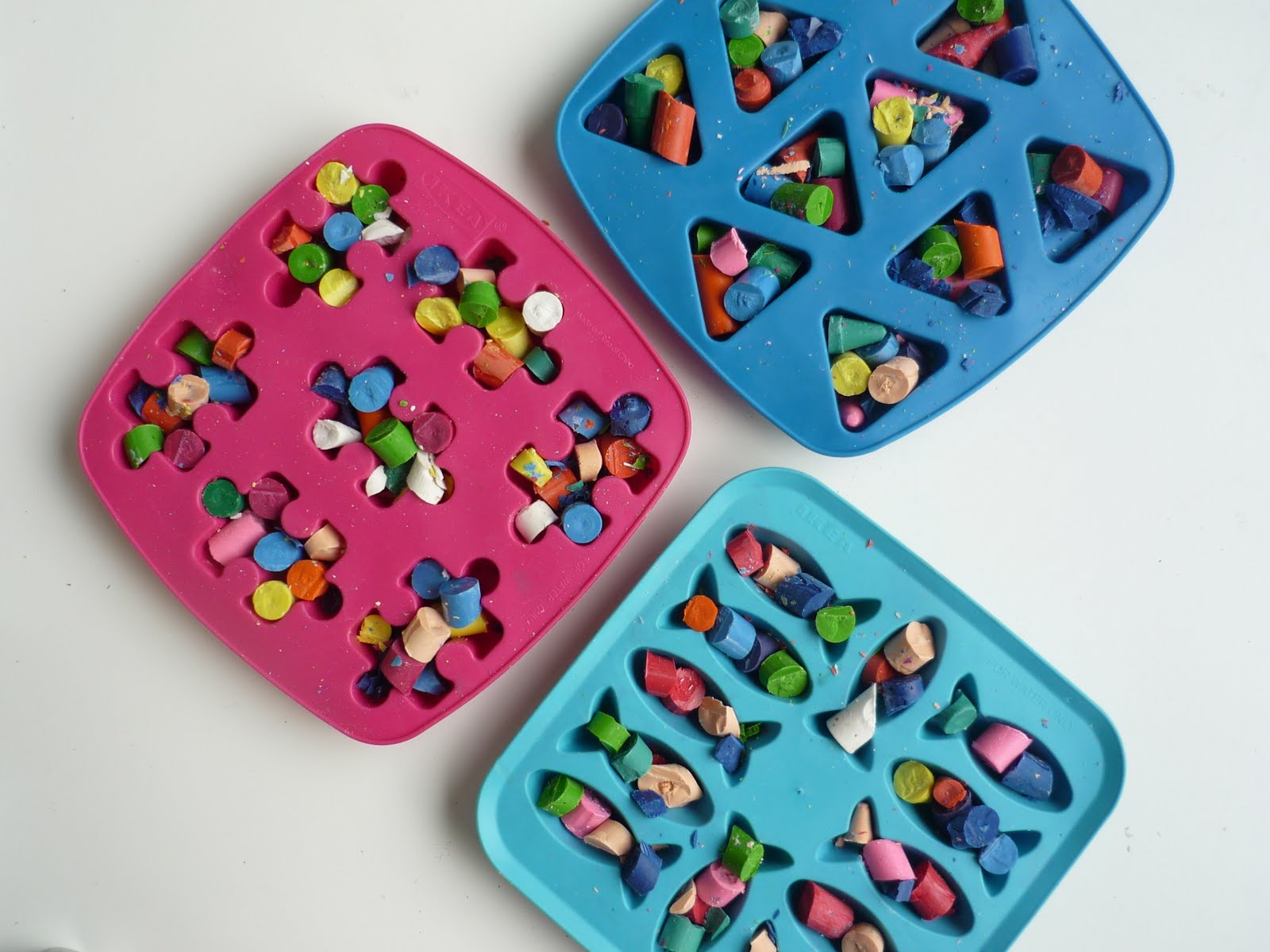 DIY PENGUIN CRAYONS TUTORIAL Using Dollar Tree Ice Cube Mold, Easy-Peezy, For My OCC Shoeboxes 