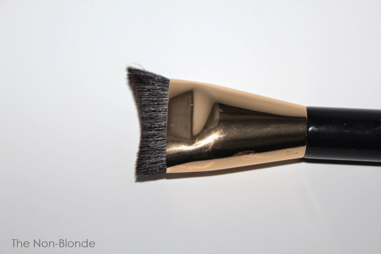 Estee Lauder Sculpting Foundation Brush 2 The NonBlonde