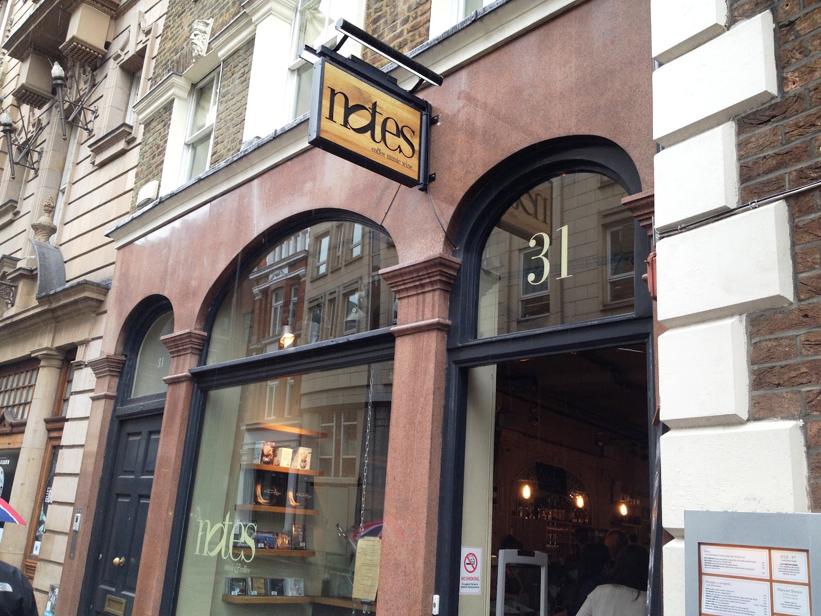 Damn Fine Joe Coffee reviews and Cafe culture notes, Trafalgar