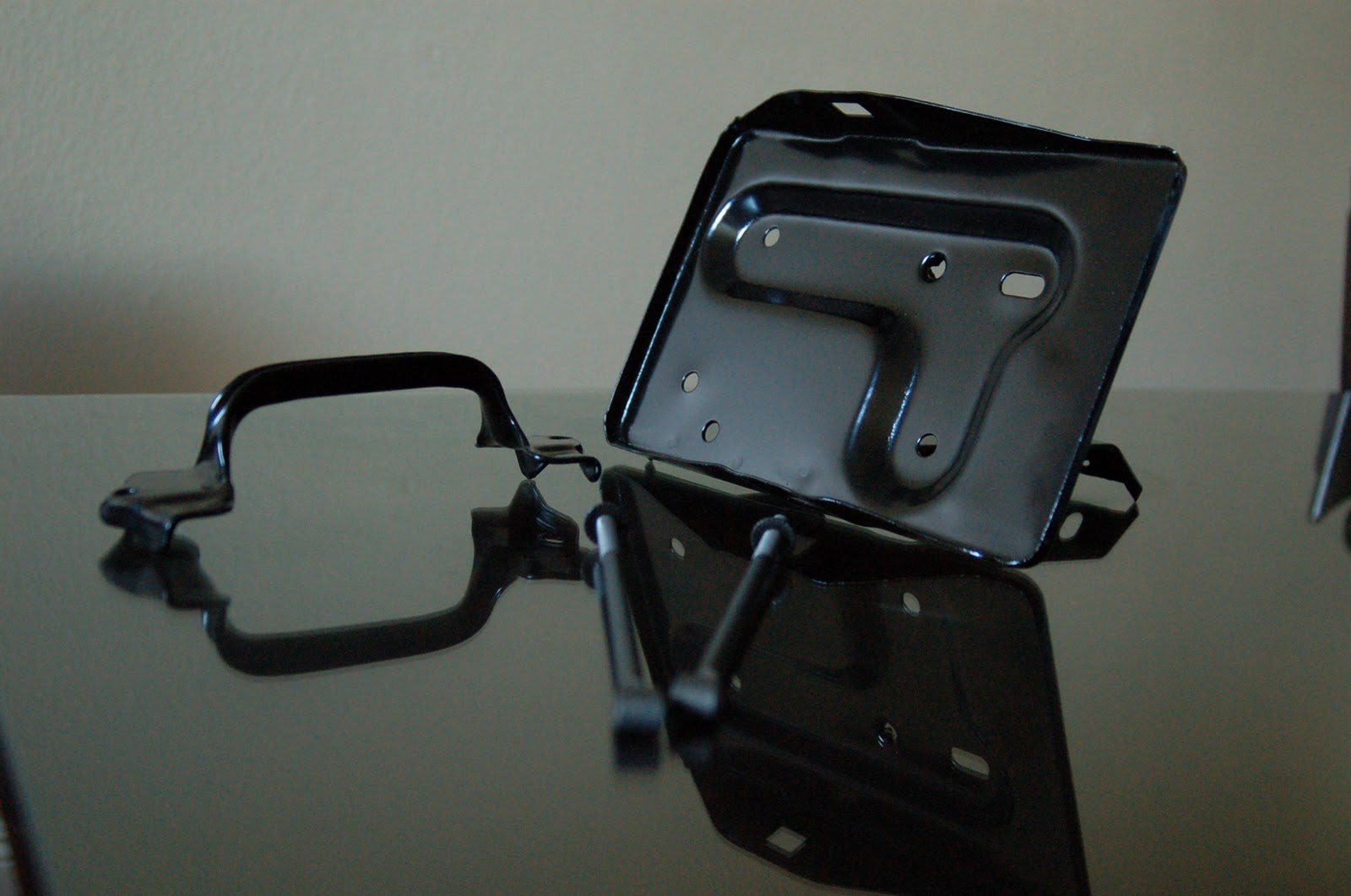 LeLu's 66 Mustang 1969 Battery Tray