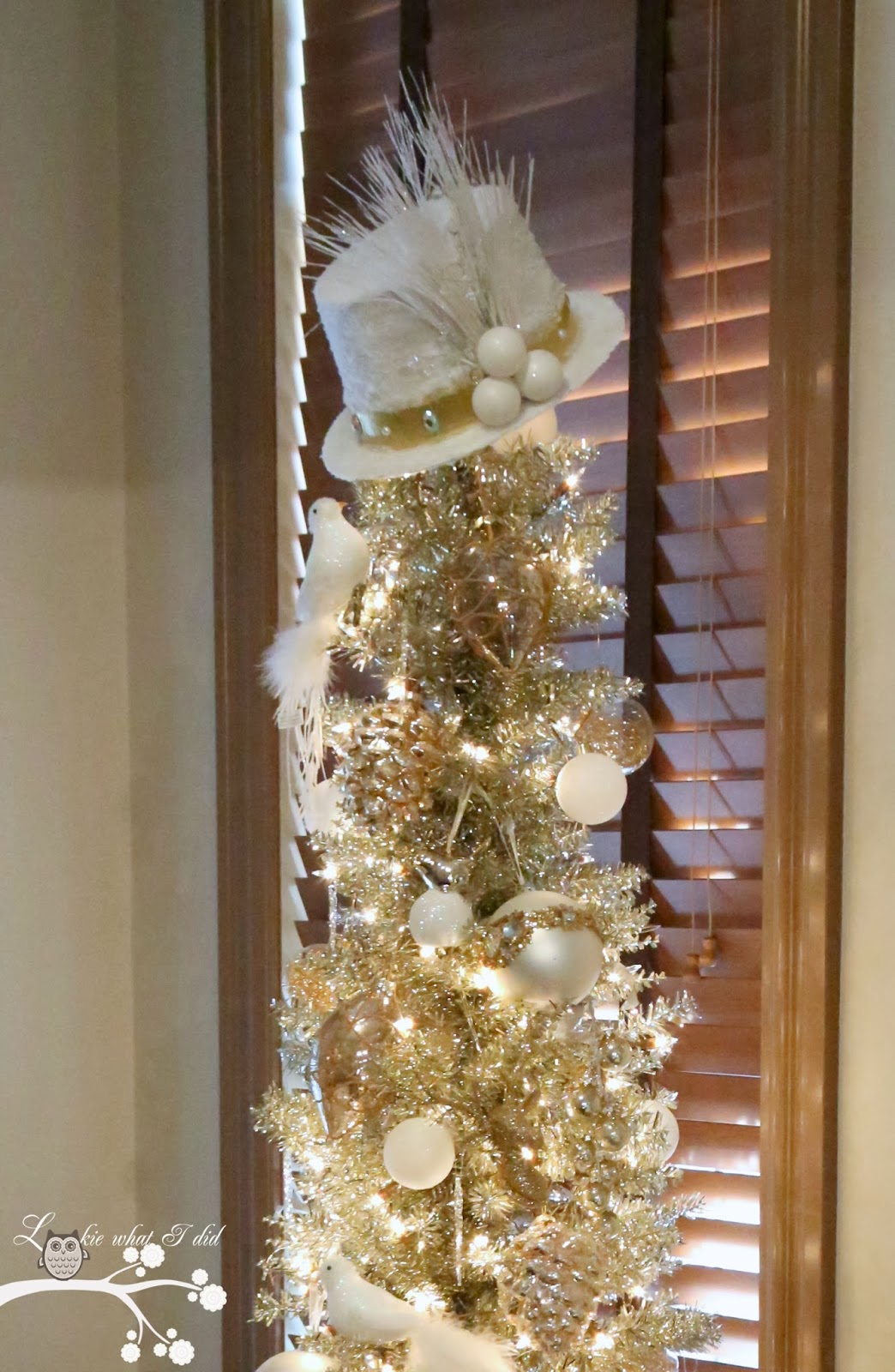 Lookie What I Did A "Frosty" Hat Tree Topper