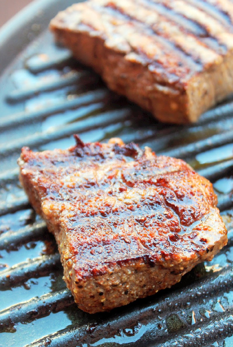 Creole Contessa Grilled Steak Pizza with Spicy Roasted Garlic