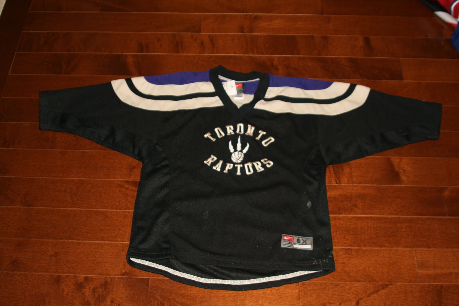 POP CULTURE SHOP TORONTO RAPTORS NBA BASKETBALL HOCKEYSTYLE JERSEY