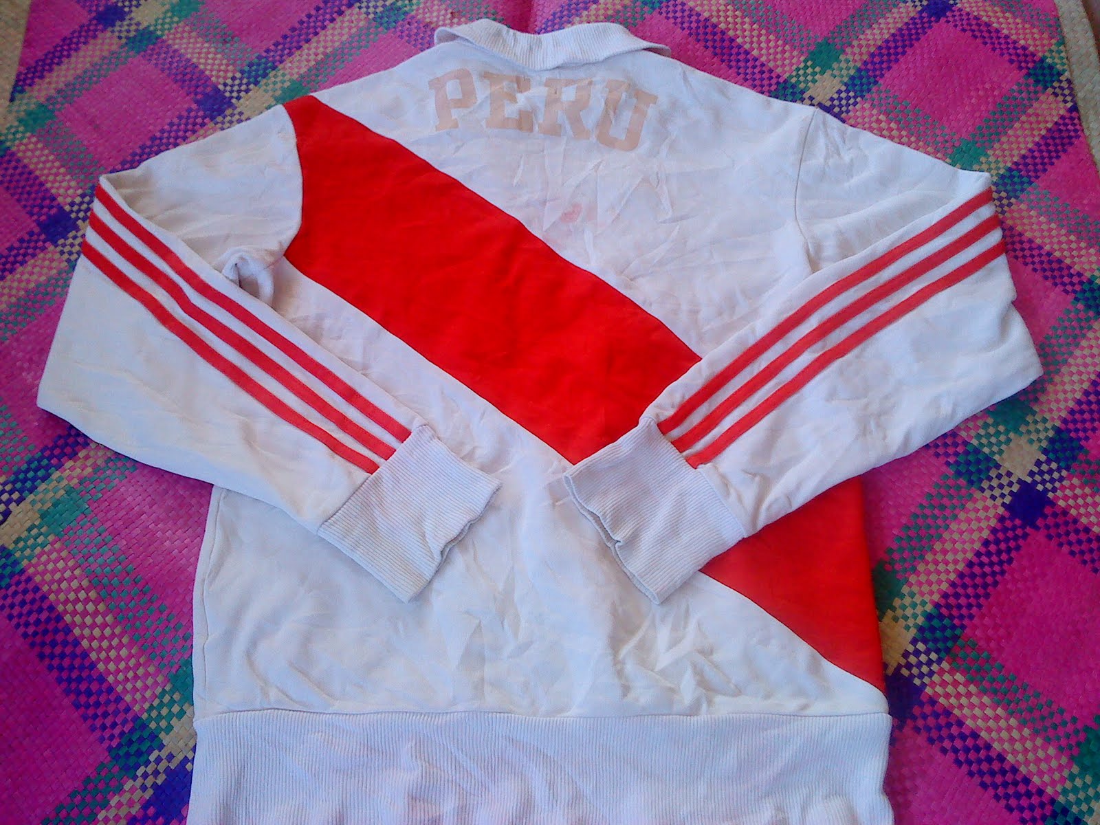 Adidas Peru