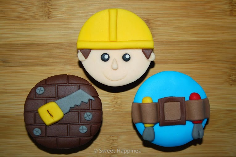 http://4.bp.blogspot.com/--hTZW0jWkFs/VQdC3g1fuGI/AAAAAAAAEn4/VnEJlqUnbyM/s1600/Bob%2Bde%2BBouwer%2BCupcakes%2B1.JPG