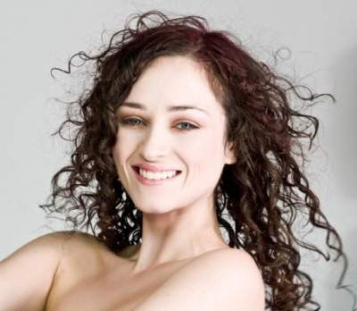 Model channel cut untuk rambut keriting Model channel cut untuk rambut keriting