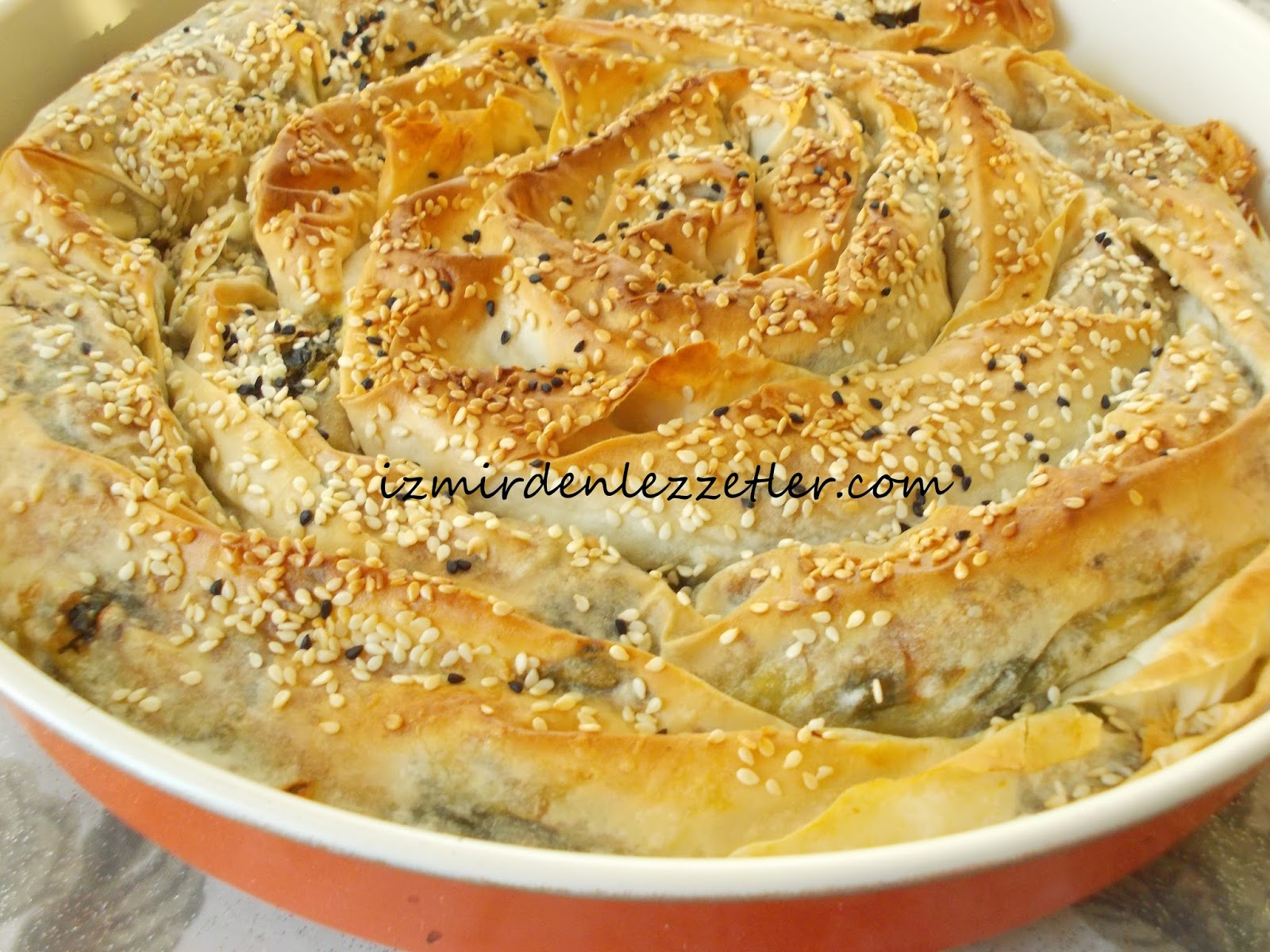 Ispanaklı Peynirli Sarmal Börek İzmirdenlezzetler