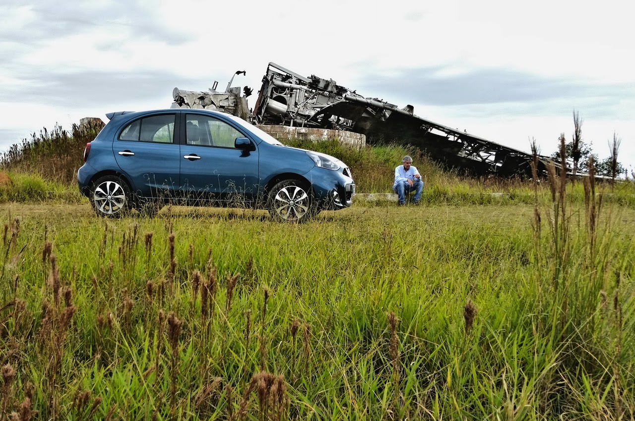 Teste CARPLACE: BMW 320i ActiveFlex e Audi A3 Sedan fazem duelo