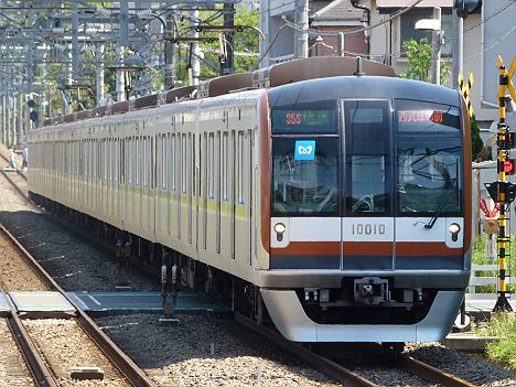 西武池袋線 東京メトロ副都心線直通 快速 西武球場前行き1　10000系(西武ドーム臨)