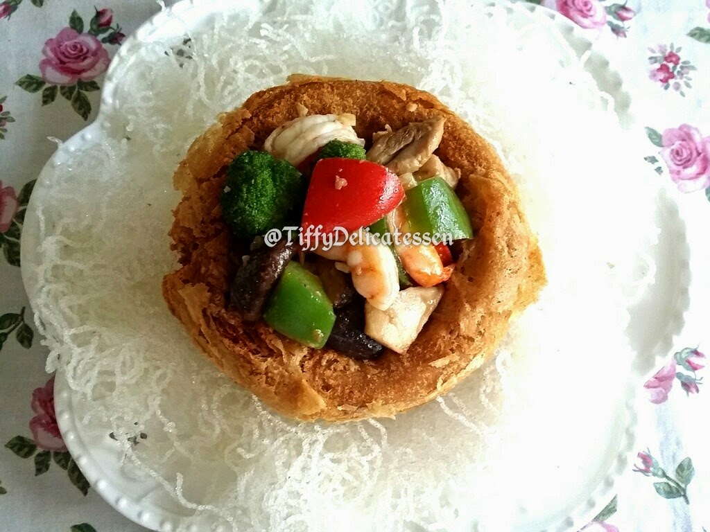 Tiffy Delicatessen Yam Basket