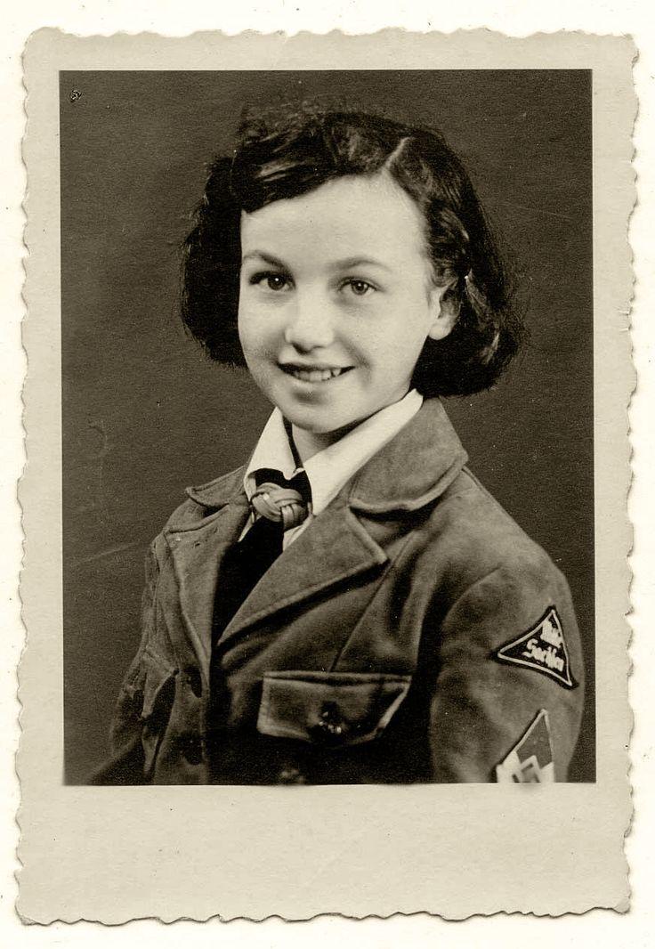 World War II in Pictures: BDM Girls