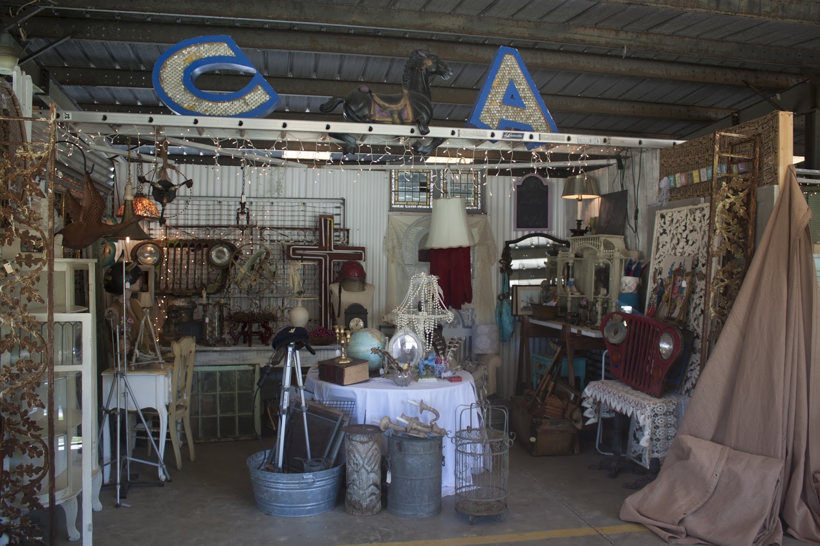 Emily Bones Renningers Flea Market, Mount Dora