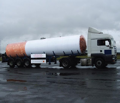 14 Creative and Cool Truck Advertisements (16) 8