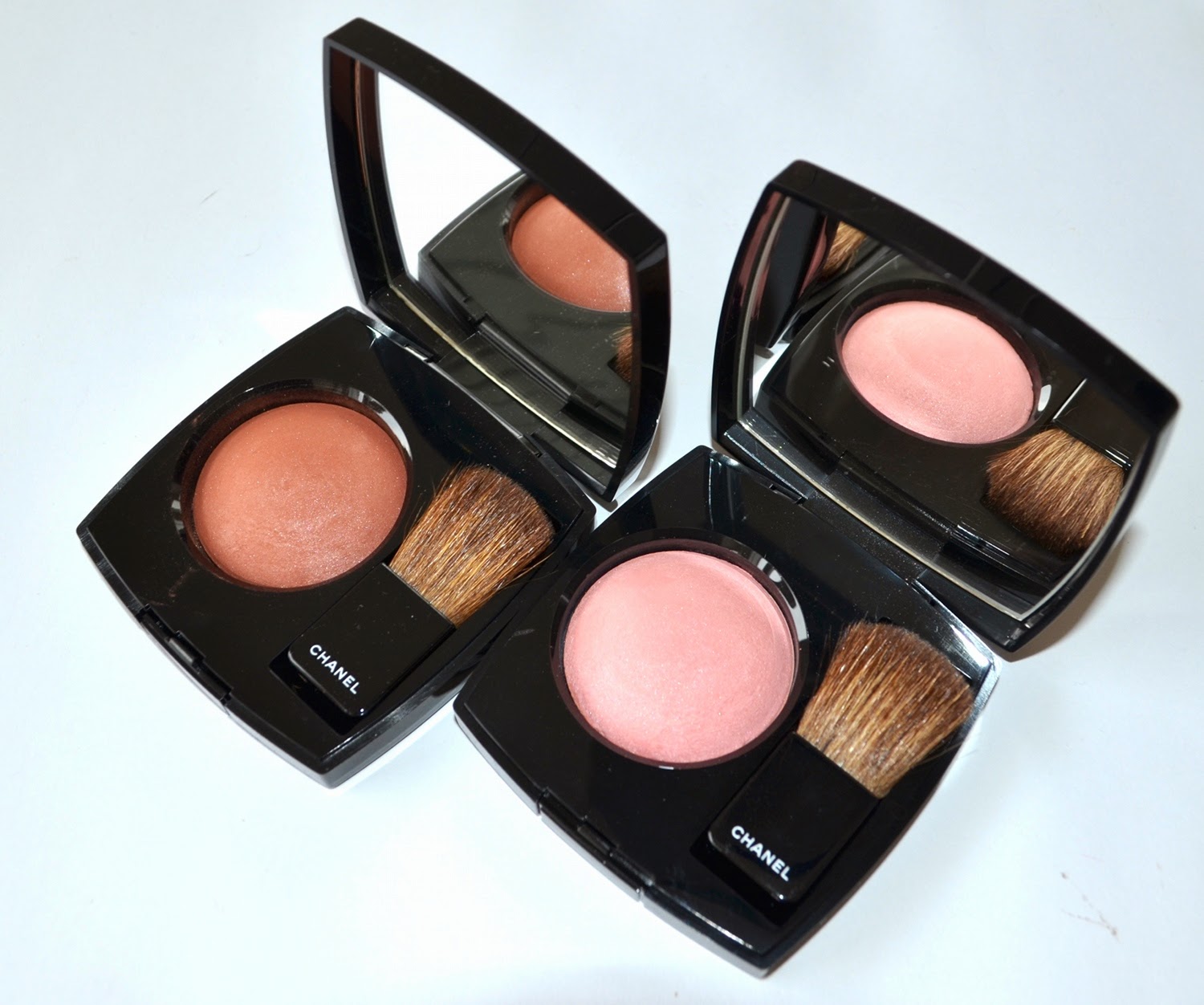 Joues Contraste in #85 Evocation & #86 Discretion, Two New Powder Blush  from Chanel