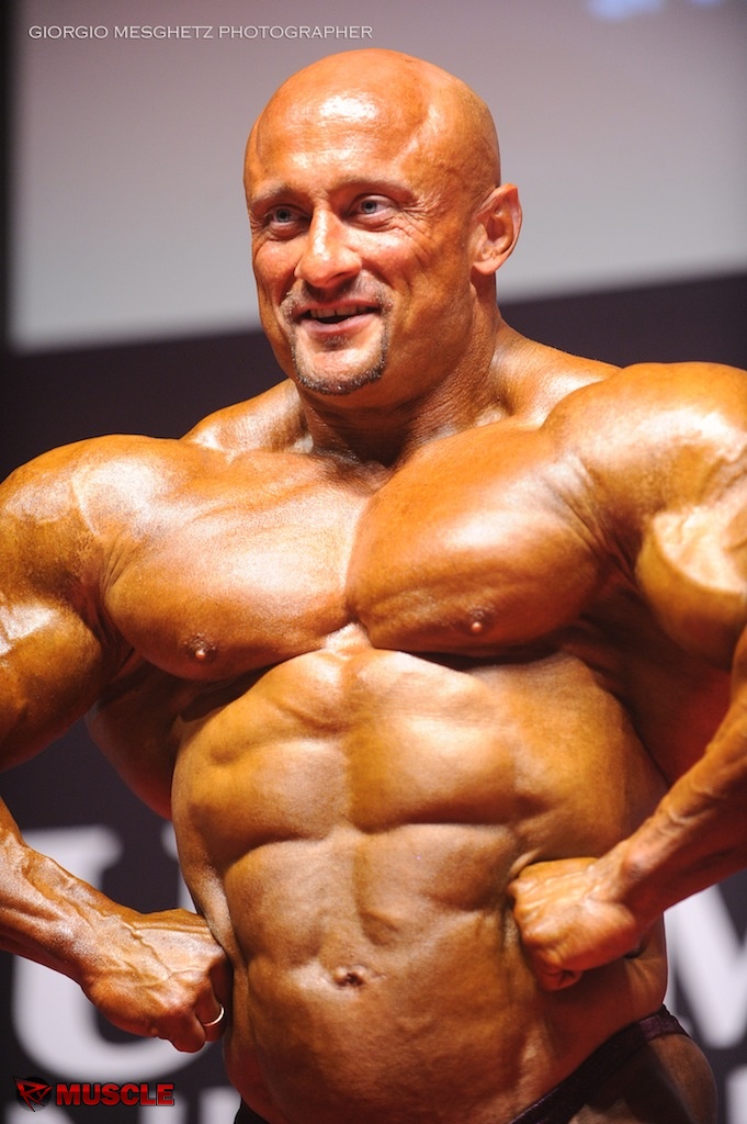 Muscle Lover Polish bodybuilder Robert "Terminator" Piotrkowicz