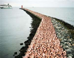 Baby Baby Baby - Page 2 Spencer%2BTunick%2BPhotograph