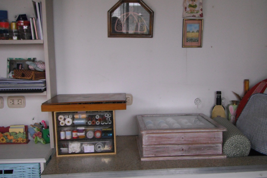 Hogar y estilo de vida: Ahora seguimos con el cuarto de costura en sí