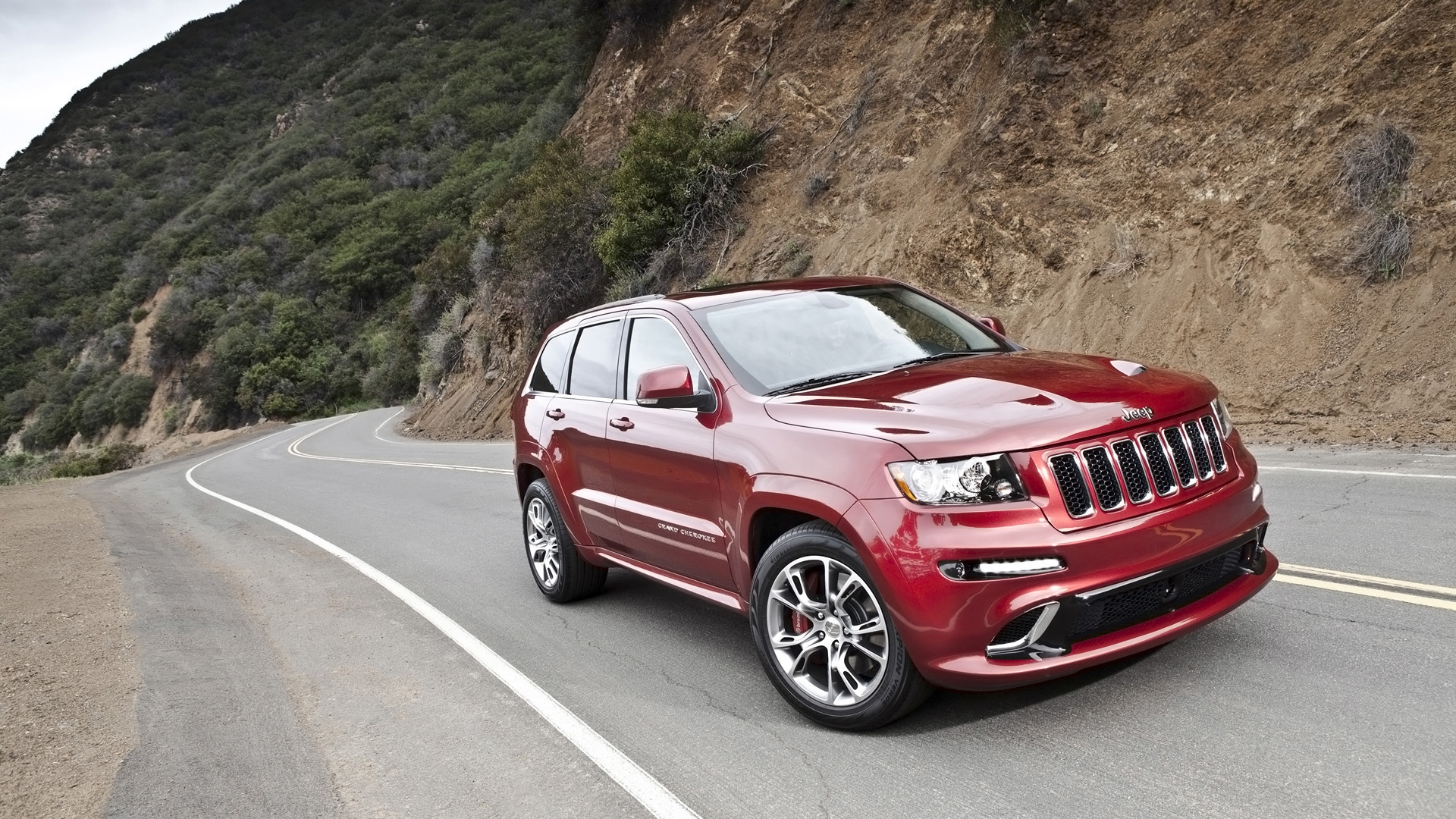 http://4.bp.blogspot.com/--sCWvw5vi4c/UFqR9B08yhI/AAAAAAAAKN8/E0Iy32NwxvY/s0/2012-jeep-grand-cherokee-srt8-speed-1920x1080-wallpaper.jpg