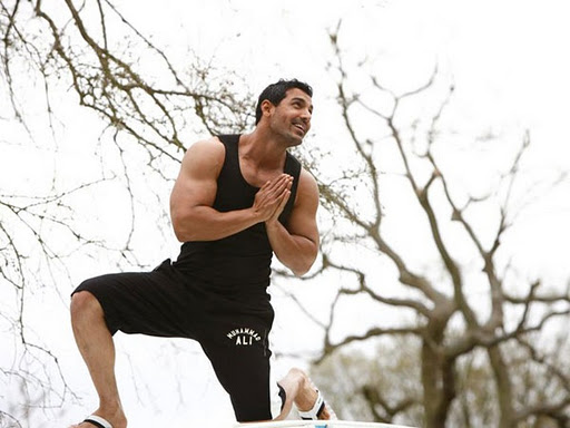 http://4.bp.blogspot.com/--sKO9o0ILFE/T6CLGGTmiqI/AAAAAAAASfA/O5fG_vIku0I/s1600/John+Abraham-1.jpg