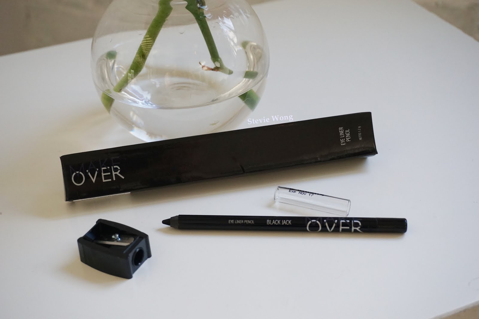 [Review] MakeOver Black Jack Pencil Eye Liner Stevie Wong