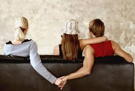 10 signs if your Lover is cheating on you 10 signs if your Lover is cheating on you