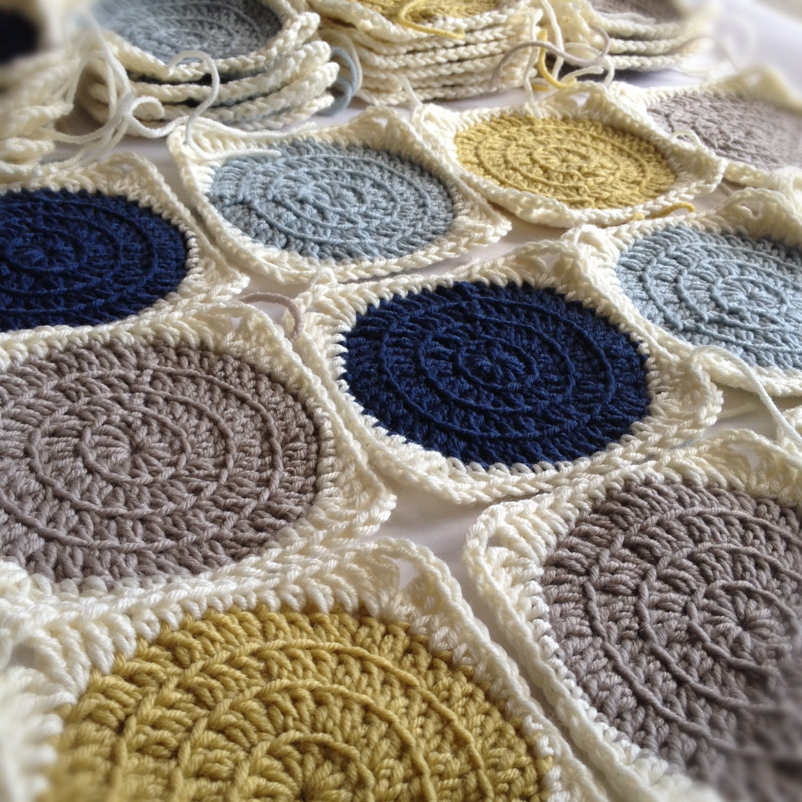 Disclaimer: Please do not sell my patterns or claim them as your own.