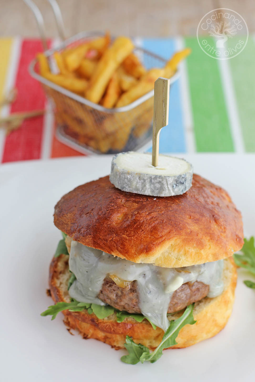 Hamburguesa con queso Sainte Maure de Touraine. Receta paso a paso