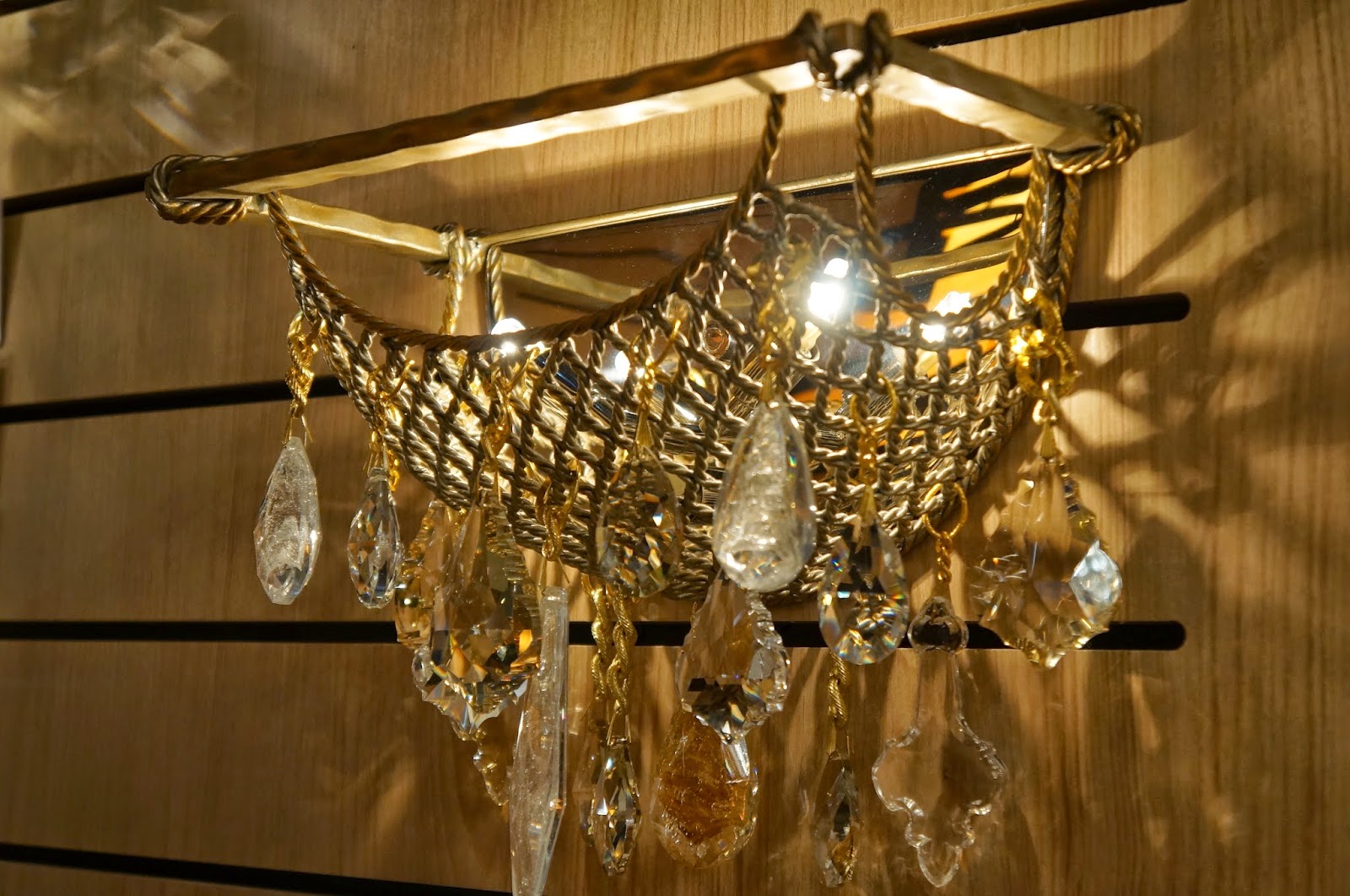 arandela Barcelona de ferro forjado à mão - Corbett Lighting - Expolux 2014