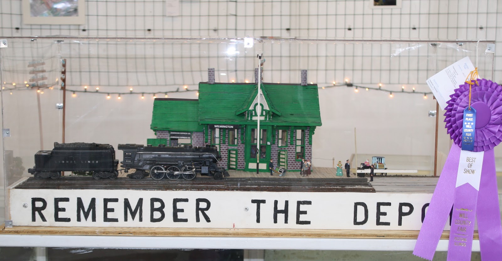 Will County News Wilmington Train Depot Model at Will County Fair