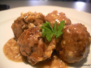Recetillas de mer: albondigas en salsa de almendras Recetillas de mer: albondigas en salsa de almendras