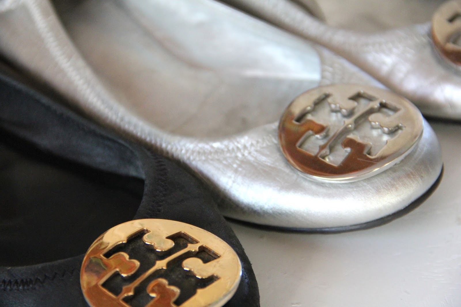tory burch plastic flats
