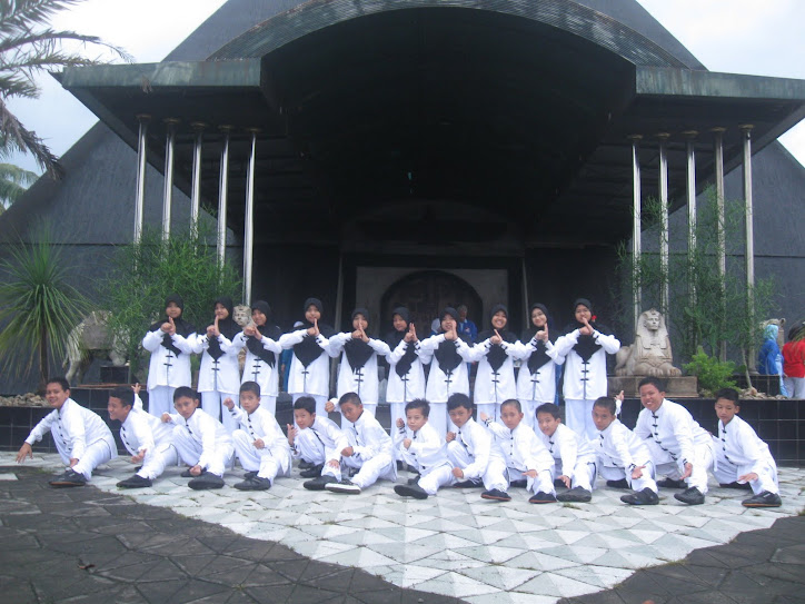 Smp Ali Maksum