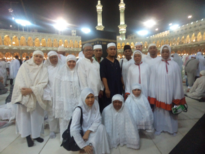 Dapatkan program paket umroh ramadhan 2013 di SalamHaji .