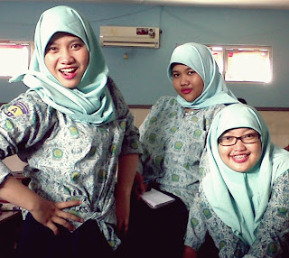 wes.aaa kurang opo? tinggal pilih ae. call me lah! hahaaahaa