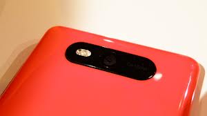 Review Spesifikasi Dan Harga Nokia Lumia 820 NokiaLumia 820 adalah handset kedua yang menggunakan operasi Windows Phone 8 setelah Nokia Lumia 920. Handset ini di persenjatai dengan prosesor Qualcomm S4, RAM 1GB, dengan memori internal sebesar 8GB dan dukungan slot micro SD sampai 32GB. Keunggulan hanset dibandingkan handset windows phone 8 lainnya adalah sudah terdapat fitur wireless charging, yaitu fitur yang dapat melakukan pengisian batre tanpa kabel. Nokia juga mengabarkan ponsel ini akan dilengkapi dukungan jaringan 2G, 3G, Dan 4G, kemungkinan kalau ponsel ini masuk indonesia jaringan 4G tidak akan tersedia karena di indonesia memang belum mendukung jaringan tersebut.