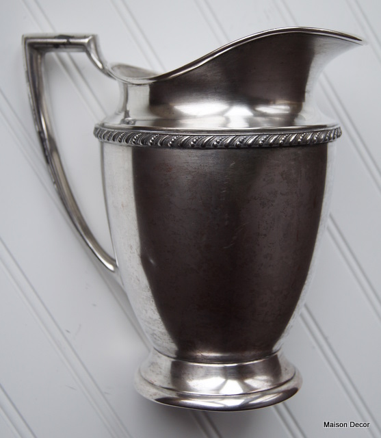 Maison Decor: Decorating with Silver