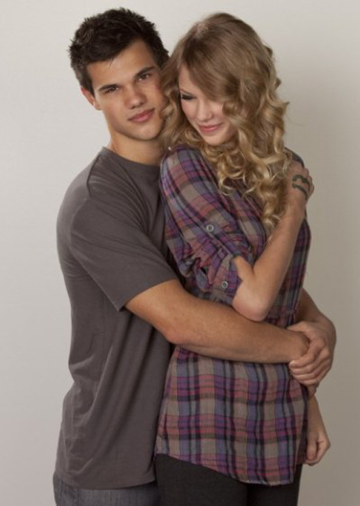 Taylor Lautner With Gi... Taylor Lautner Girlfriend